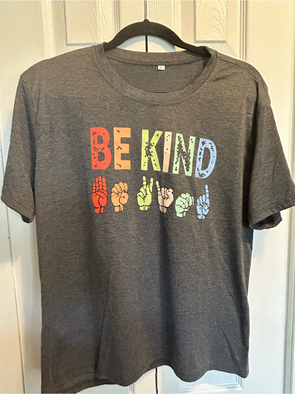 Be Kind Graphic T-Shirt - Charcoal Gray